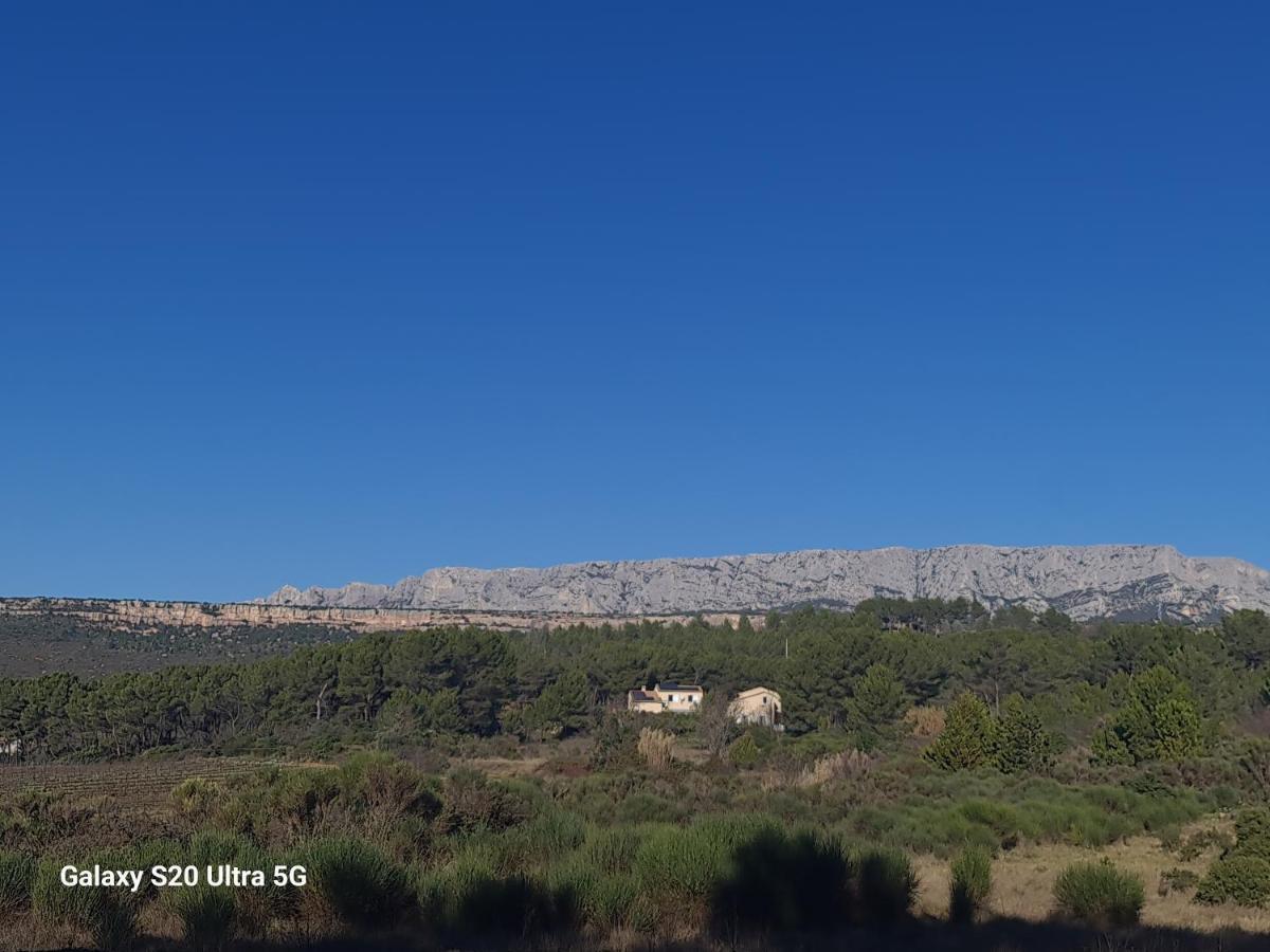 Mas Gabelys Superbe Vue Sainte Victoire Jardin Terrasse Et Piscine Apartment Trets Exterior photo